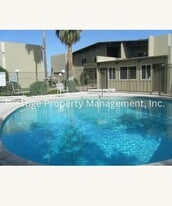 2525 N Alvernon Way in Tucson, AZ - Building Photo