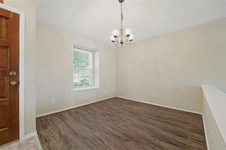 1826 Tiburon Bend in Lewisville, TX - Foto de edificio - Building Photo