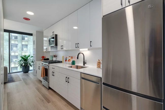 86 E Wacker Dr in Chicago, IL - Building Photo - Building Photo
