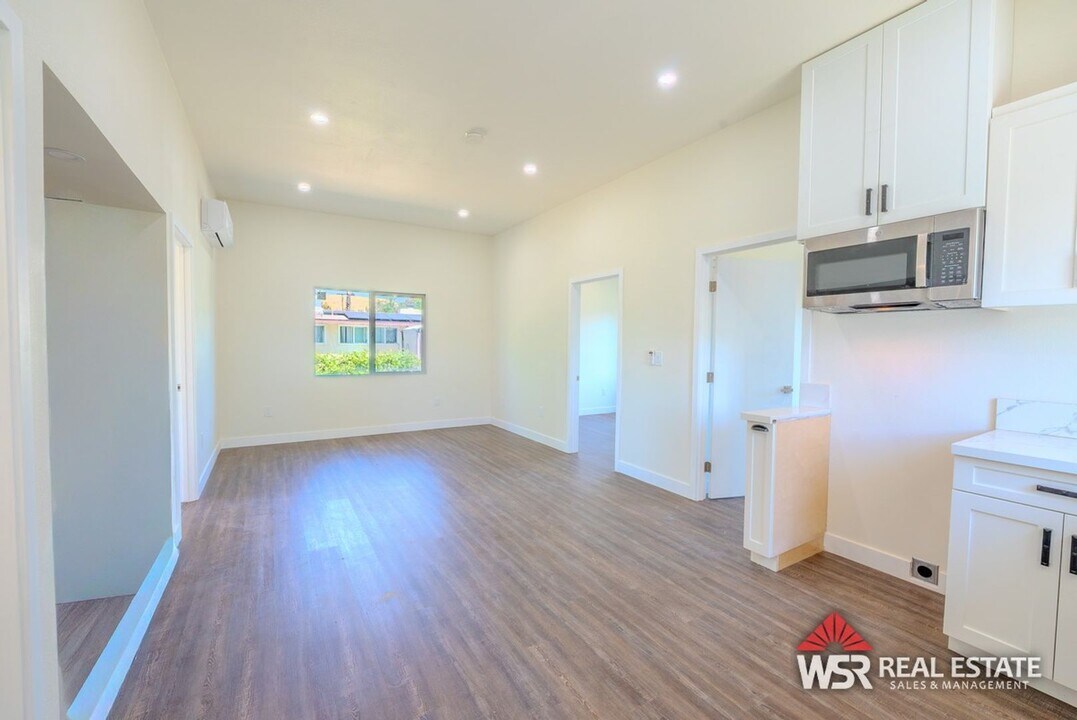 25168 E 17th St in San Bernardino, CA - Building Photo