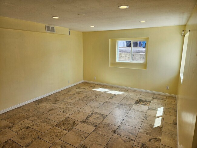 1869 7200 S, Unit 1869 E 7200 S #B in Salt Lake City, UT - Building Photo - Building Photo