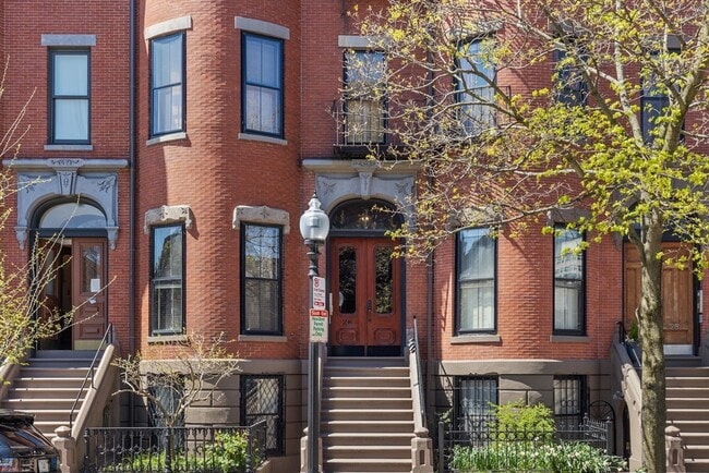 property at 26 Dartmouth St