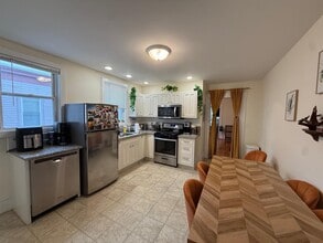 18 Garrison Ave, Unit #7 in Somerville, MA - Building Photo - Building Photo