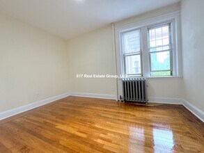 25 Park Dr in Boston, MA - Building Photo - Building Photo