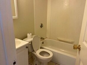 46 Macy St in Quincy, MA - Building Photo - Building Photo