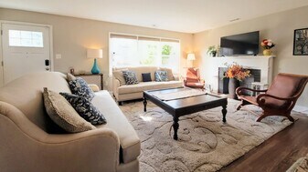 9605 Singleton Dr in Bethesda, MD - Building Photo