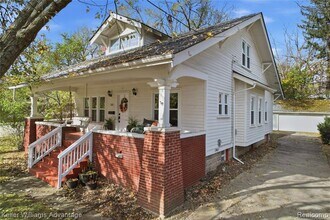 101 Base Line Rd in Northville, MI - Building Photo - Building Photo