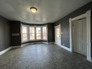 424 N Michigan St in Elkhart, IN - Building Photo - Building Photo