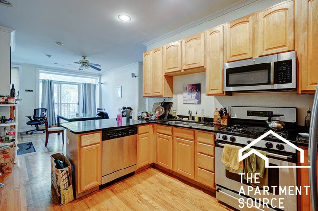 3739 N Sheffield Ave, Unit 1