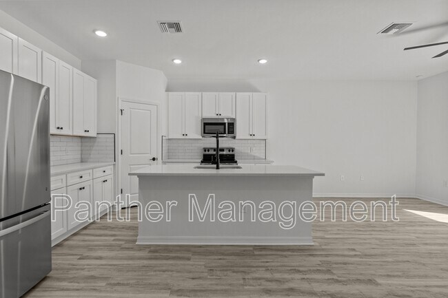 1111 Ichabod Ave in Lehigh Acres, FL - Building Photo - Building Photo