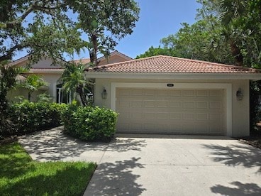 property at 8461 Bent Creek Ct