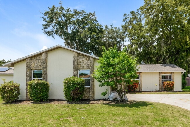 property at 2426 Sable Dr