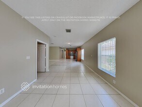 17081 NW 10th St in Pembroke Pines, FL - Foto de edificio - Building Photo