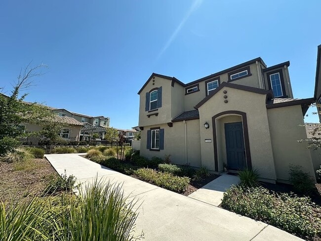 2040 Brave Hawk Loop in Roseville, CA - Building Photo - Building Photo