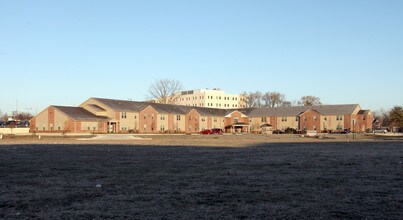 Pennwood Place Apartments in Indianapolis, IN - Building Photo - Building Photo