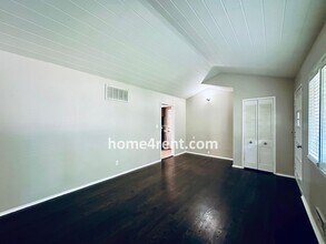 7832 Rosewood Ln in Prairie Village, KS - Building Photo - Building Photo