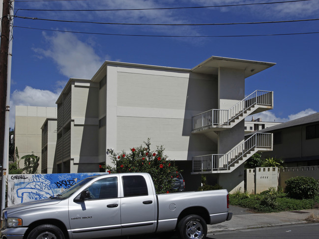 2022 Algaroba St in Honolulu, HI - Building Photo - Building Photo