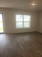 4517 Sandstone Dr in Greenville, NC - Building Photo - Building Photo