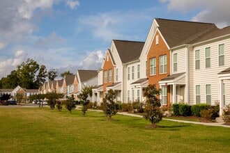 Yorktown Arch in Yorktown, VA - Building Photo - Building Photo
