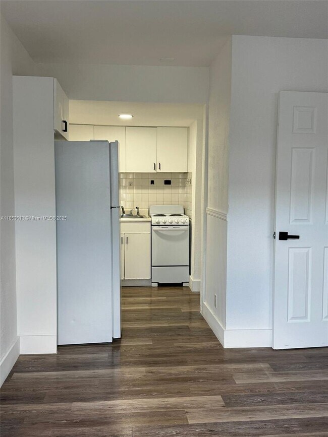 1035 N Andrews Ave in Fort Lauderdale, FL - Building Photo - Building Photo