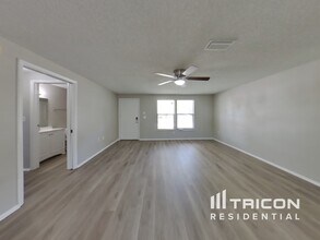 6714 35th Ave W in Bradenton, FL - Building Photo - Building Photo