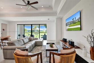 4536 Silverwood Ln N in Oakland Park, FL - Building Photo - Building Photo