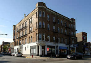 1355-1359 W Chicago Ave in Chicago, IL - Building Photo