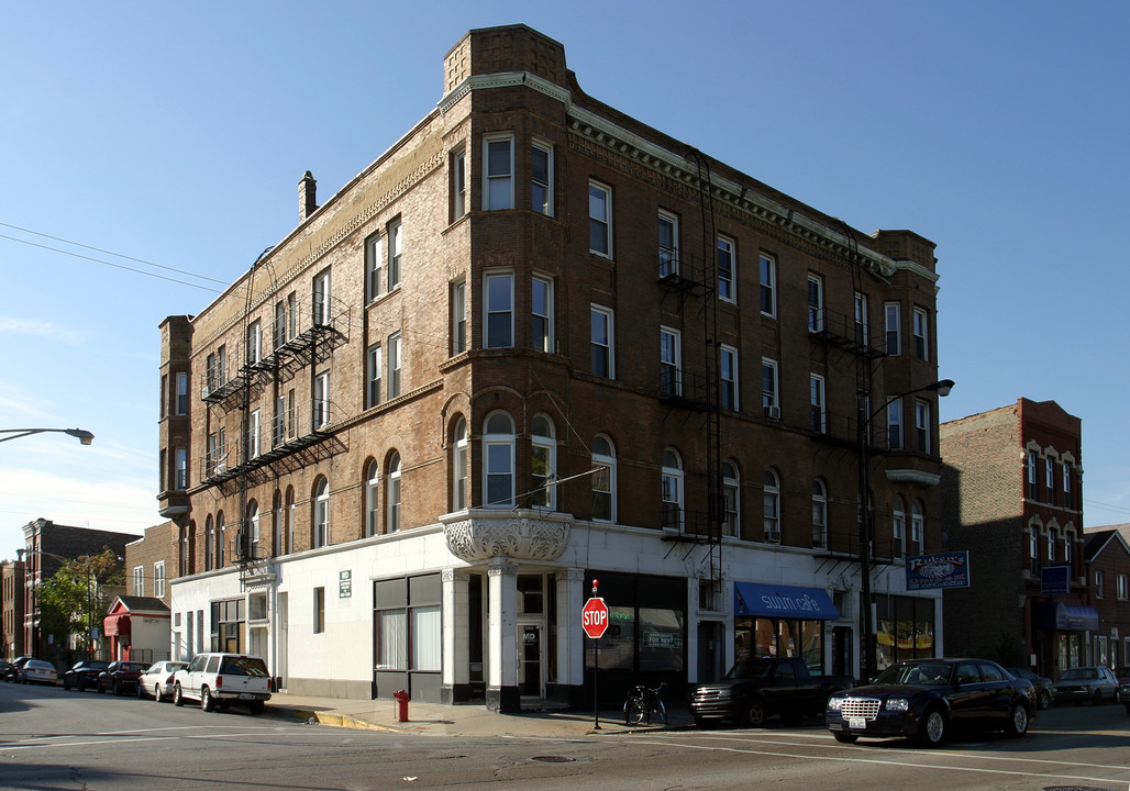 1355-1359 W Chicago Ave in Chicago, IL - Foto de edificio