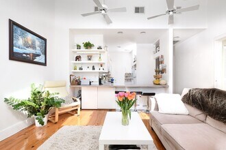 256 Marlborough St, Unit 11 in Boston, MA - Building Photo - Building Photo