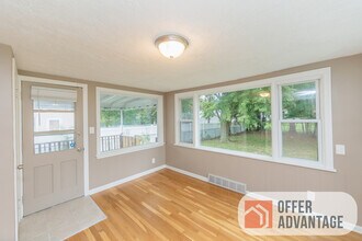 4933 Monticello Blvd in Richmond Heights, OH - Building Photo - Building Photo