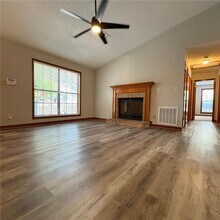 1233 Shannon Way SW in Marietta, GA - Building Photo - Building Photo