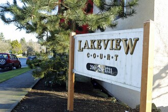 Lakeview Court Apartments in Seattle, WA - Building Photo - Building Photo