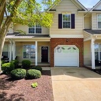 5006 Prestwick St in Suffolk, VA - Building Photo