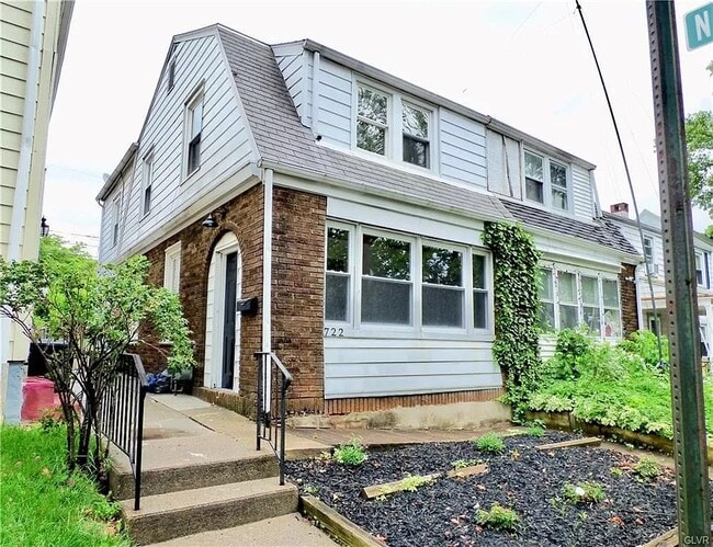 property at 722 Hawthorne Rd