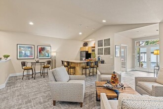 Cascade View in Vancouver, WA - Building Photo - Building Photo