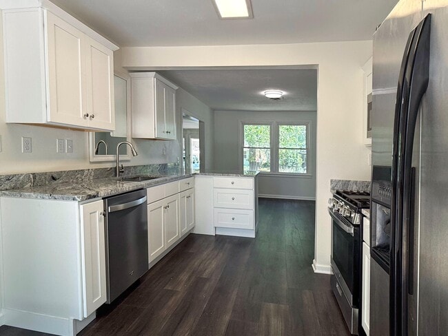 244 Greenbrier Dr NE in Fort Walton Beach, FL - Building Photo - Building Photo