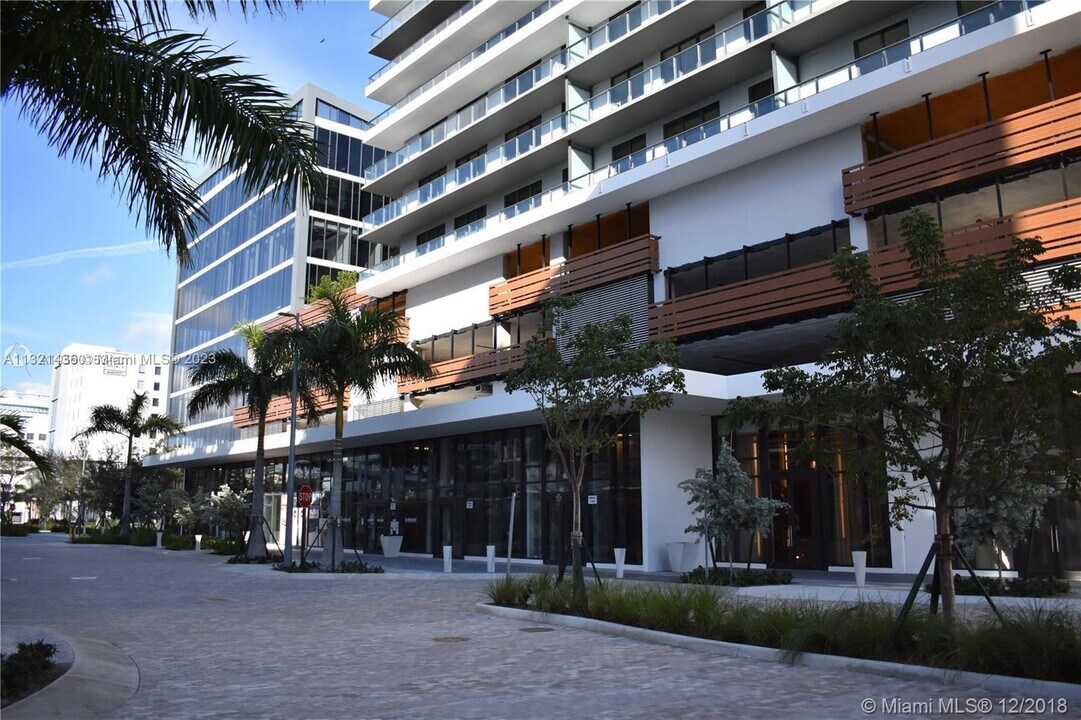 2960 NE 207th St, Unit 609 in Aventura, FL - Building Photo