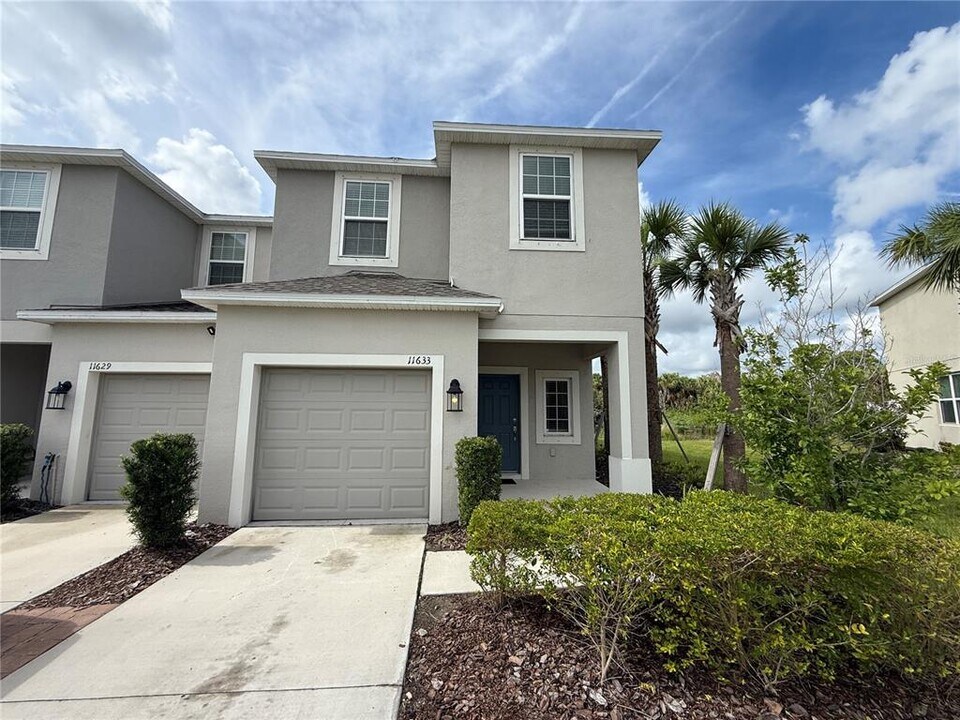 11633 Glenside Ter in Palmetto, FL - Building Photo