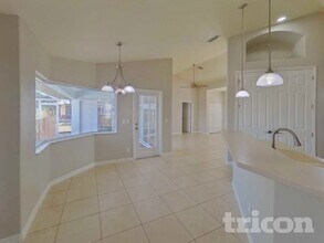 4090 W Price Blvd, Unit C307 in North Port, FL - Building Photo - Building Photo