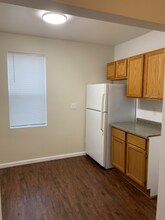 414 8th St, Unit 2nd Floor in Rockford, IL - Foto de edificio - Building Photo