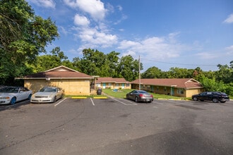 HIGHLAND COTTAGE in Tallahassee, FL - Building Photo - Building Photo