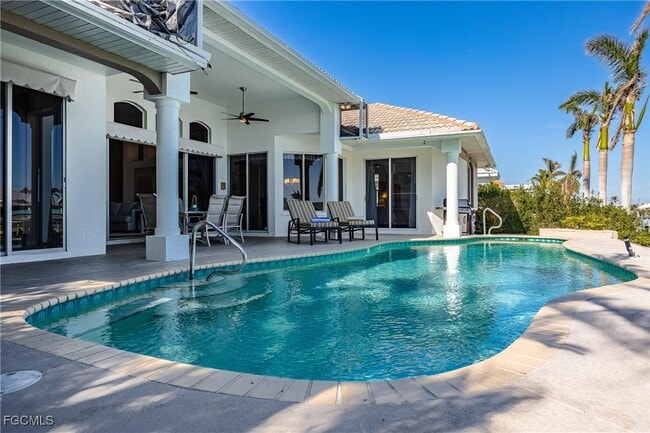 property at 5323 SW 28th Pl