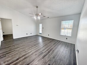 776 Alvey Ct in Greenwood, IN - Building Photo - Building Photo