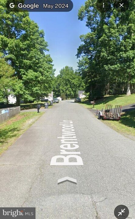 23 Brentwood Ln in Fredericksburg, VA - Building Photo