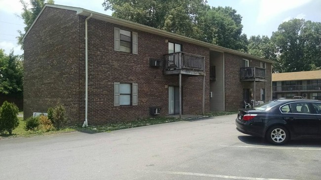 East Ridge Apartments in Rogersville, TN - Building Photo - Building Photo