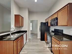 1602 Canary Island Ct in Dallas, TX - Building Photo - Building Photo