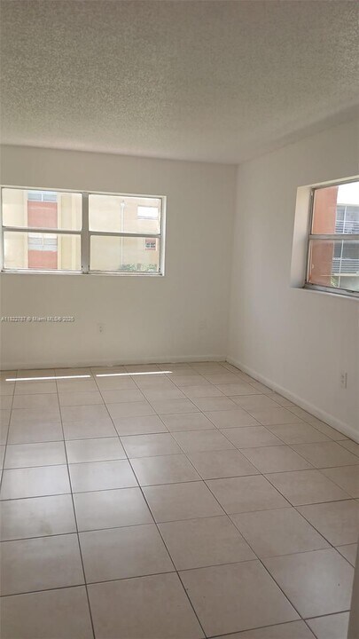 3610 NW 21st St in Lauderdale Lakes, FL - Building Photo