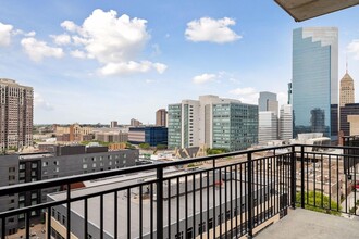 740 Portland Ave in Minneapolis, MN - Foto de edificio - Building Photo