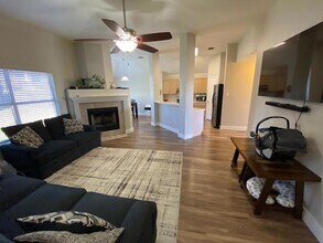 3422 Settlement Dr in Round Rock, TX - Foto de edificio - Building Photo