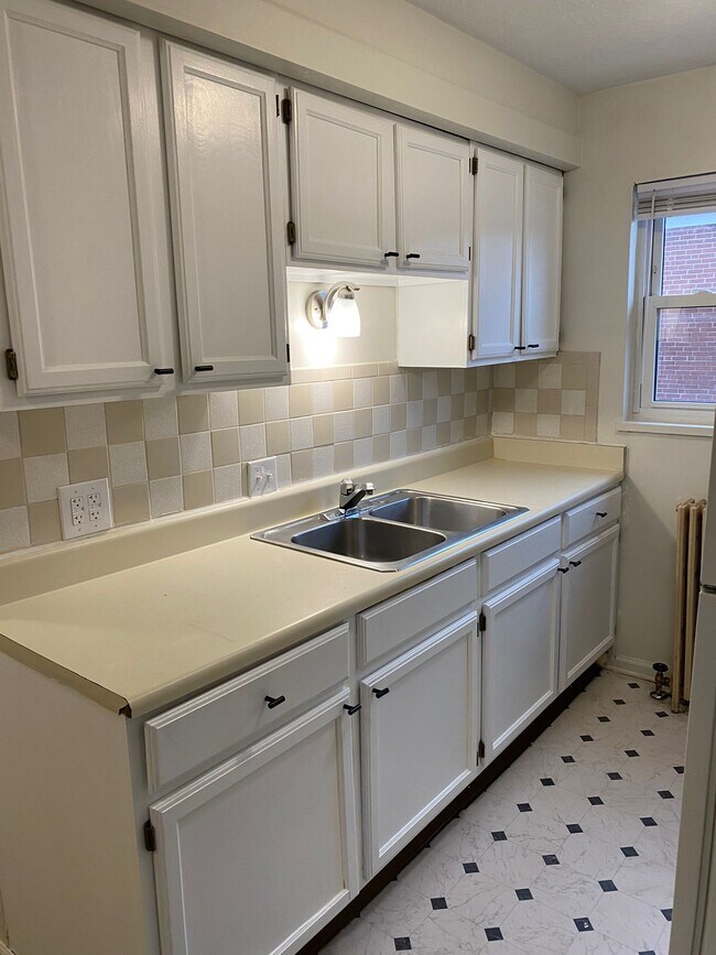 1580 Glenbeck Ave in Kettering, OH - Building Photo - Building Photo